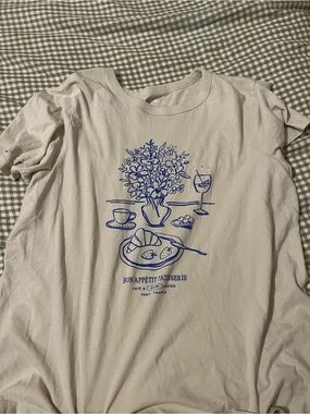 Old Navy Cream EveryWear T-Shirt with Blue Patisserie Illustration
